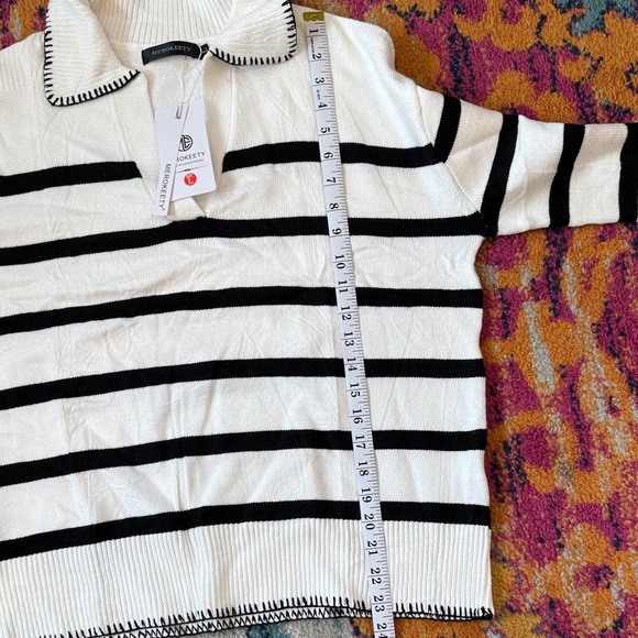 Black and White Striped V-Neck Sweater - Picture 5 of 6